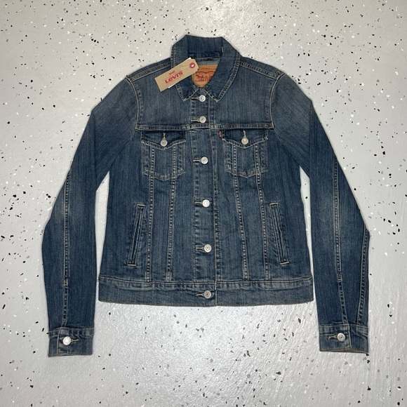 Levi's Jackets & Blazers - Levi's Women's Classic Trucker Denim Jean Jacket Belle Blue Medium